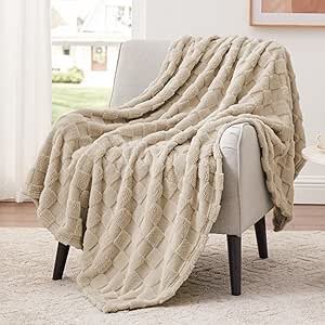 EXQ Home Fleece Throw Blanket for Couch or Bed - 3D Plaid Jacquard Decorative Blankets - Cozy Soft Lightweight Fuzzy Flannel Blanket Suitable for All Seasons(50"×60",Light Tan)