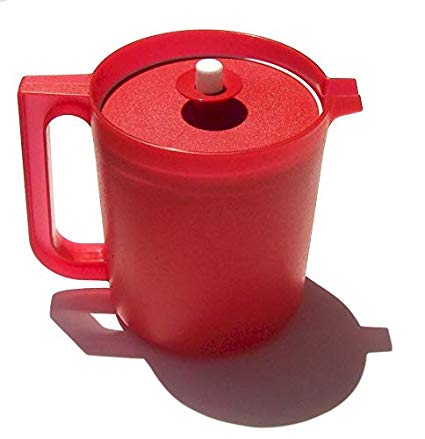 Tupperware 1 Qt Refrigerator Pitcher Red