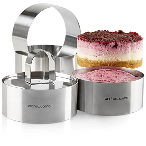 Andrew James Cooking Ring Set, 4 Stainless Steel Rings with Handled Food Press, 9cm x 4cm, Dishwasher, Oven & Freezer Safe, Great for Eggs, Rostis, Burgers, Mousses, Desserts, Etc.