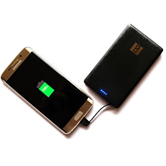 Slim Battery Bank - 4000 mAh with Micro USB cable integrated & Lightning Adapter