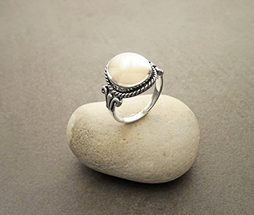 Boho Silver Ring - Sterling Silver Ring - Mother of Pearl - Indie Ring - Boho Ring - MOP Jewelry - Hipster Ring - Fashion Ring - Ethnic Ring