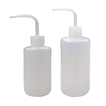 Rbenxia 2 Pcs Wash Bottle, Economy Plastic Soap Holder Safety Squeeze Bottle Supply for Medical Label Tattoo Lab Tip Liquid Storage Watering Tools 250ML 500ML