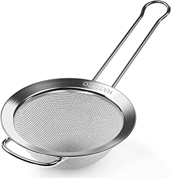 Hatrigo Stainless Steel Fine Mesh Strainer, 5" Diameter Small Mesh Strainers for Kitchen, Fine Mesh Sieve Strainer with Handle, Food Metal Strainer Sieve Sifter, Pasta Strainer