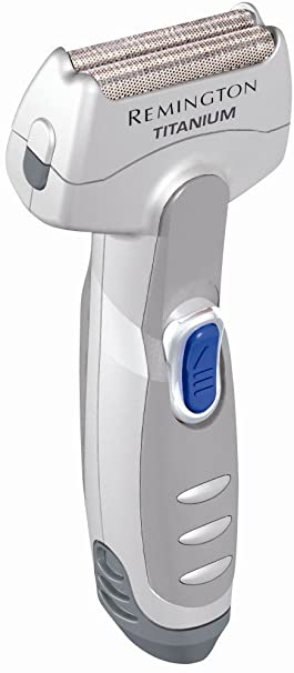 Remington MSC-140 Men's Titanium Battery Operated Foil Travel Shaver, Silver