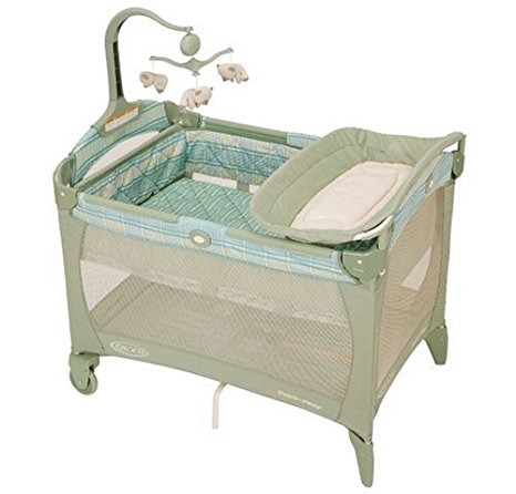 Graco Pack 'N Play Playard with Bassinet and Changer, Margo