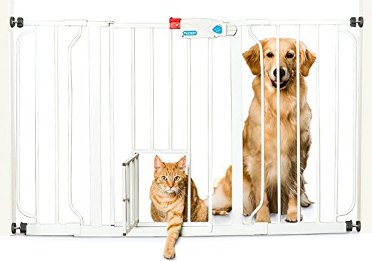 Carlson Pet Products 0930PW Extra Wide Walk-Thru Gate with Pet Door, White