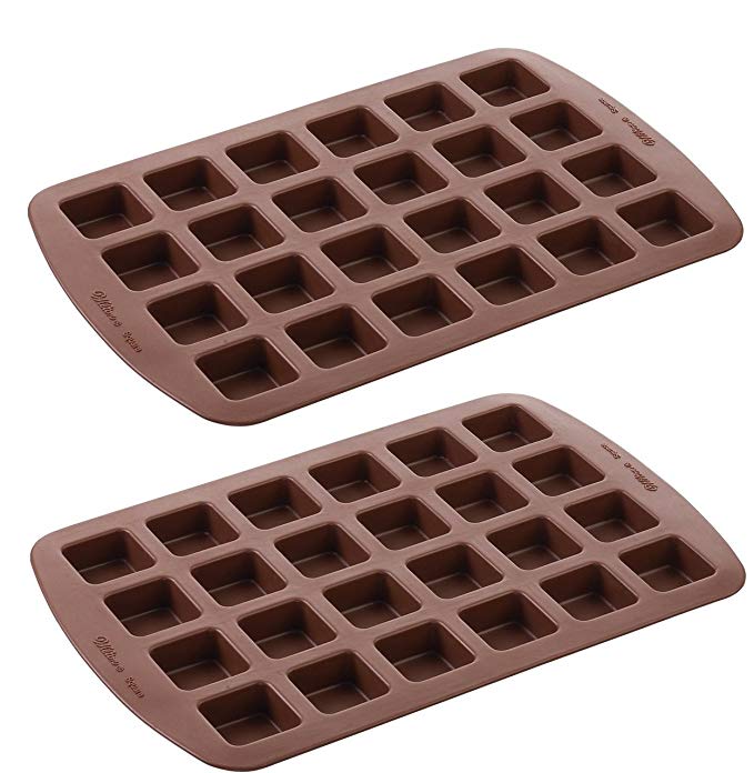 Wilton 2105-4923 24-Cavity Silicone Brownie Squares Baking Mold (Set of 2) [Colors May Vary]