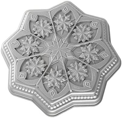 Nordic Ware Sweet Snowflakes Shortbread Pan, Metallic