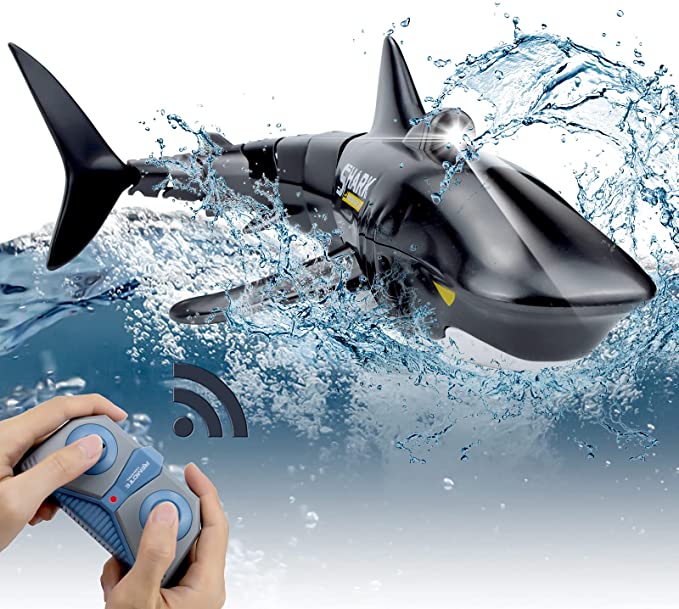 Remote Control Shark Toys for 9 Year Old Boys 1:18 Scale High Simulation Shark Pool Toys for Teens 2.4G Hz Remote Control Boat for Swimming Pool Bathroom （with 2 x Rechargeable Battery）