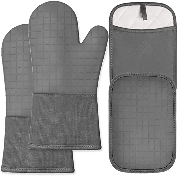 HOMWE Silicone Oven Mitts and Pot Holders with Pockets, 4-Piece Set Cooking Gloves, Steam and Heat Resistant Kitchen Countertop Hot Pads, Non-Slip Grip Potholders, Soft Interior Lining Trivet (Gray)