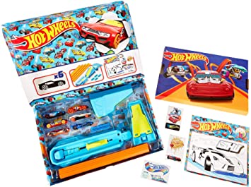 Hot Wheels Hw Celebration Box Complete Starter Set with 6 Hot Wheels 1:64 Scale Cars, Track, Connectors, 4-Speed Launcher, Ramps, Activity Page & Stickers, Gift for Kids 3 Years Old & Up