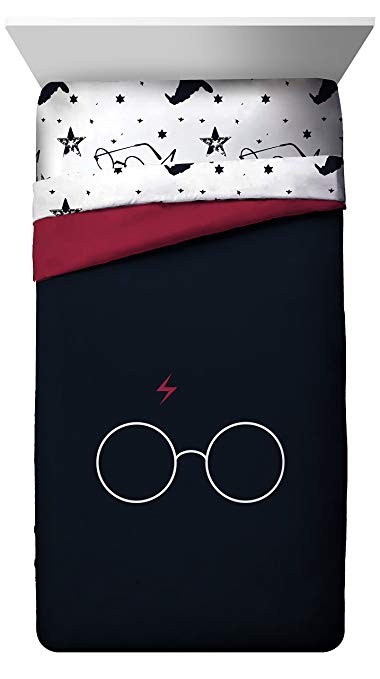 Jay Franco Harry Potter Always Glasses & Lightning Bolt Super Soft Kids Reversible Twin/Full Comforter, Bedding Features - Fade Resistant Polyester Microfiber Fill (Official Warner Brothers Product)