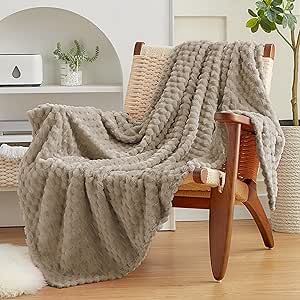 EXQ Home Fleece Blanket Twin Size for Couch or Bed - 3D Imitation Turtle Shell Jacquard Decorative Blankets - Cozy Soft Lightweight Fuzzy Flannel Blanket Suitable for All Seasons(60"×80",Light Tan)