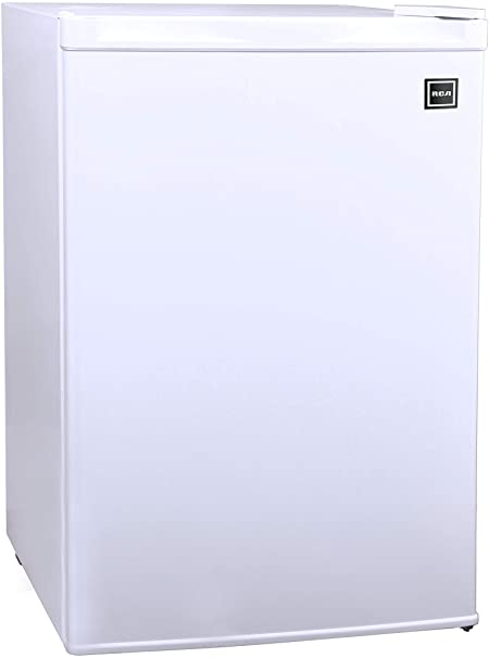 Igloo RCA RFRF323 3.2 cu. ft. Upright Freezer, White, Cubic Foot