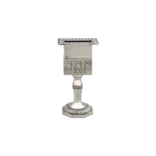 Havdalah Candle Holder with Octagonal Base and Floral Pattern