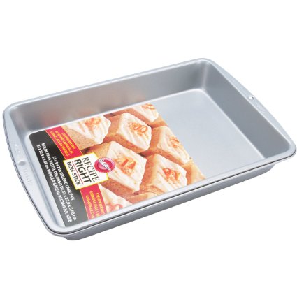 Wilton Recipe Right 13 x 9 Inch Oblong Pan