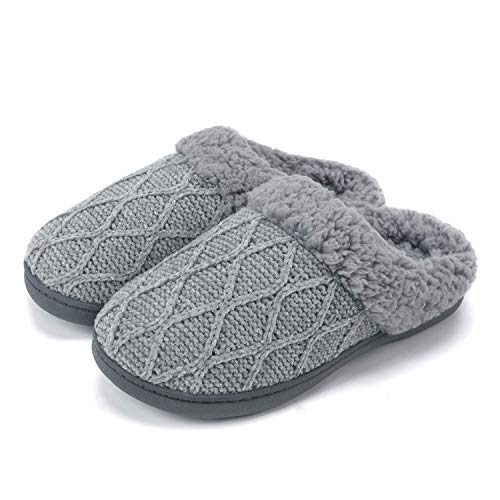 PENNYSUE Women's Memory Foam Slippers Comfort Fuzzy Plush Lined House Shoes Soft Anti-Slip Sole