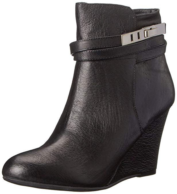 Chinese Laundry Women's Unleash Leather Boot