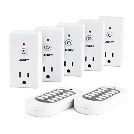 AUKEY Wireless Remote Control Outlet 5 Outlets with 2 Remote Controls for Household Appliances (Battery Included)