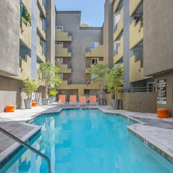 Vantage Hollywood Apartments