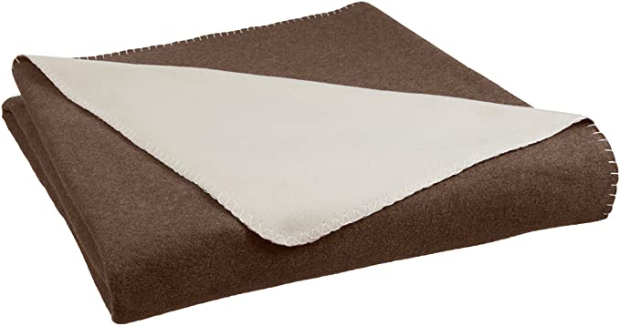 AmazonBasics Fleece Blanket 220x240 cm, Chocolate/Tan