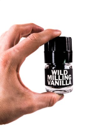 Vanilla Bean Grinder, Whole Dried Vanilla Beans For Grinding Vanilla Powder Flakes Into Recipes, Drinks, Smoothies, Soups, Add Fresh Vanilla Flavor to Anything (1 Grinder)