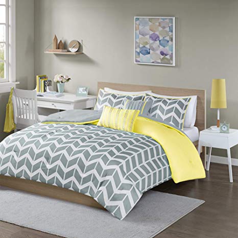 Intelligent Design Nadia Comforter Set, Twin/Twin XL, Yellow