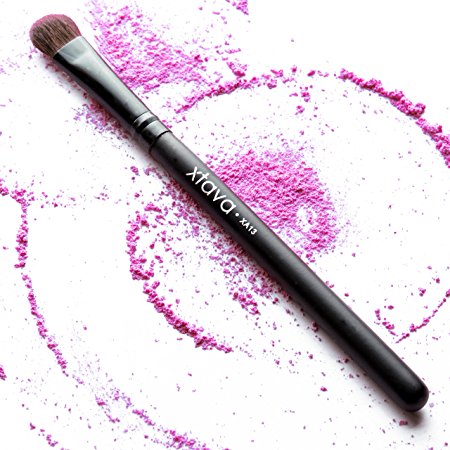 xtava Studio Pro Eye Shadow Brush XA13 - Broad, Flat Brush with Soft, Natural Fibers Deposit Powder Evenly for Smooth Application and Buildable Color - Rounded, Beveled Edges Allow for Detailed Precision and Prevent Harsh Lines - Expertly Handcrafted Makeup Brush with Ultra Lightweight Wooden Handle