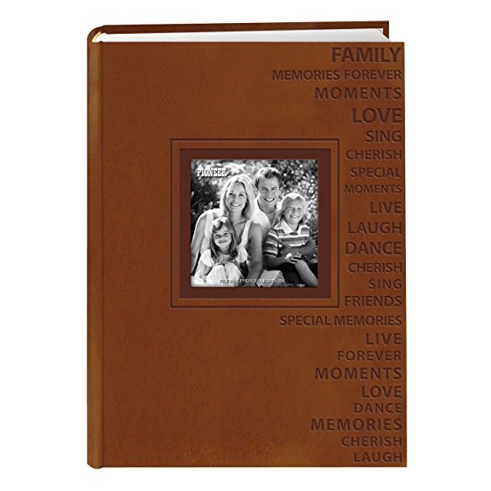 Pioneer Photo Albums 300-Pocket 4 by 6-Inch Embossed Words Design Leatherette Two-Tone Frame Cover Photo Album, Brown