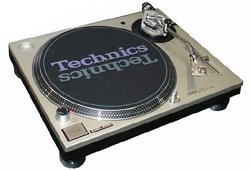 Technics SL-1200MK5 - Turntable