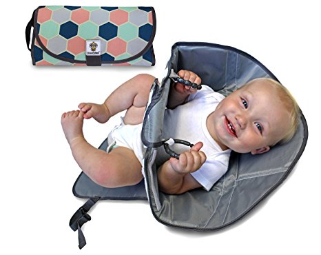 SnoofyBee Portable Clean Hands Changing Pad. 3-in-1 Diaper Clutch, Changing Station, and Diaper-Time Playmat With Redirection Barrier for Use With Infants, Babies and Toddlers (honeycomb)