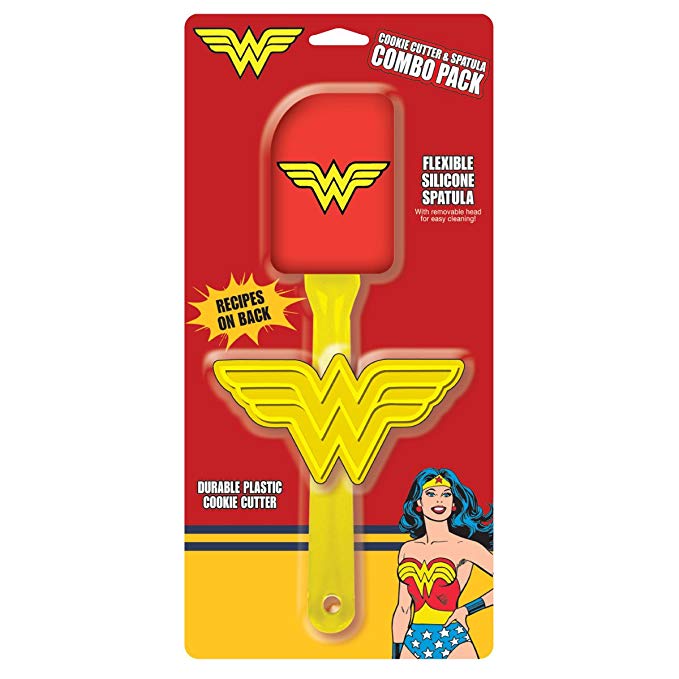 ICUP DC Comics Wonder Woman Silicone Spatula With Removable Head & Plastic Cookie Cutter Combo