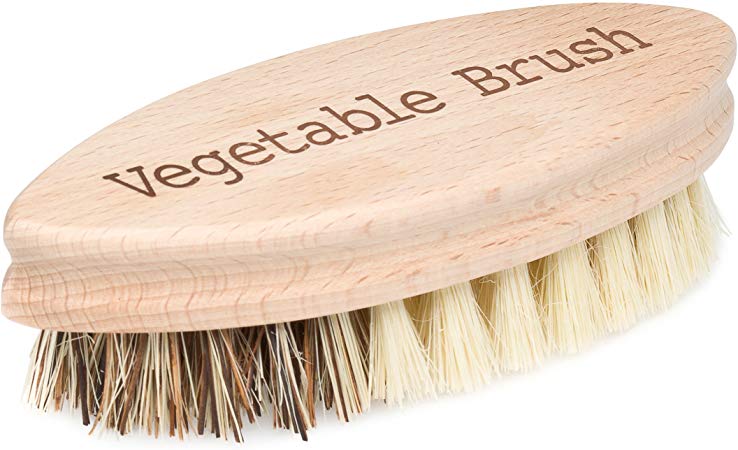 REDECKER Hard and Soft Side Vegetable Brush, Durable Beechwood Handle, 2 Different Bristle Strengths for Cleaning Delicate or Tough-Skinned Vegetables, 5-1/4 inches, Made in Germany