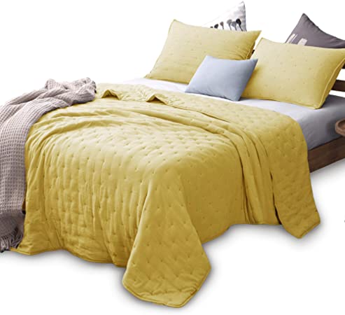 KASENTEX 3 Piece Quilt Mini Set Ultra Soft Machine Washable Lightweight All-Season Nostalgic Design Hypoallergenic Solid Color (King   2 King Shams, Bright Yellow)