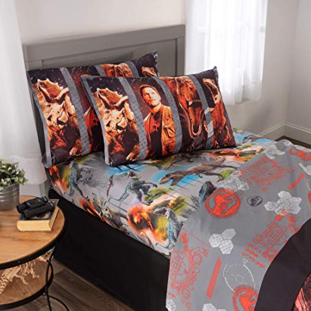 Universal Jurassic World Fallen Kingdom Soft Microfiber Bedding Sheet Set, Full Size 4 Piece Pack