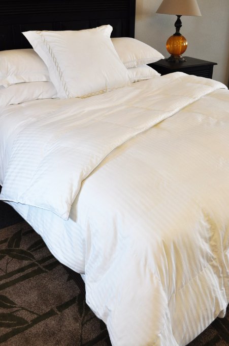 Natural Comfort Soft and Luxurious 300TC Sateen White Down Alternative Duvet Insert, Oversize Queen