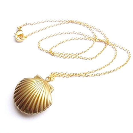 MagicW Seashell Locket Pendant Necklace Sea Shell Locket Necklace Gold Tone Brass Locket Ocean Beach Locket Jewelry