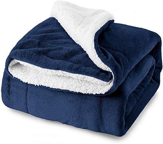 VIA MONTEN Sherpa Throw Blankets, Single Size Premium Quality Fuzzy Blanket, Soft Cosy Fleece Luxurious Bedspread, Breathable Lightweight Warm and Caring Perfect Gift for Children and Adult