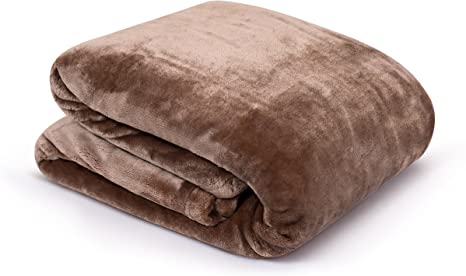 Internet's Best Plush Velvet Mink Throw Blanket - Café (Brown) - Thick Ultra Soft Couch Blanket - Warm Sofa Throw - 100% Microfiber Polyester - Easy Travel - Full/Queen Bed - 90 x 90