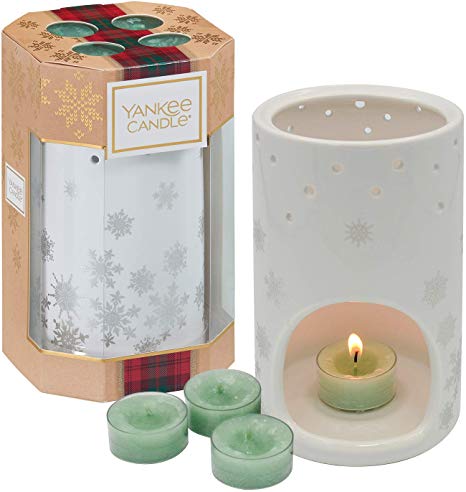 Yankee Candle Gift Set with 4 Scented White Fir Tea Lights and 1 Snowflake Luminary, Alpine Christmas Collection, Festive Snowflake Gift Box