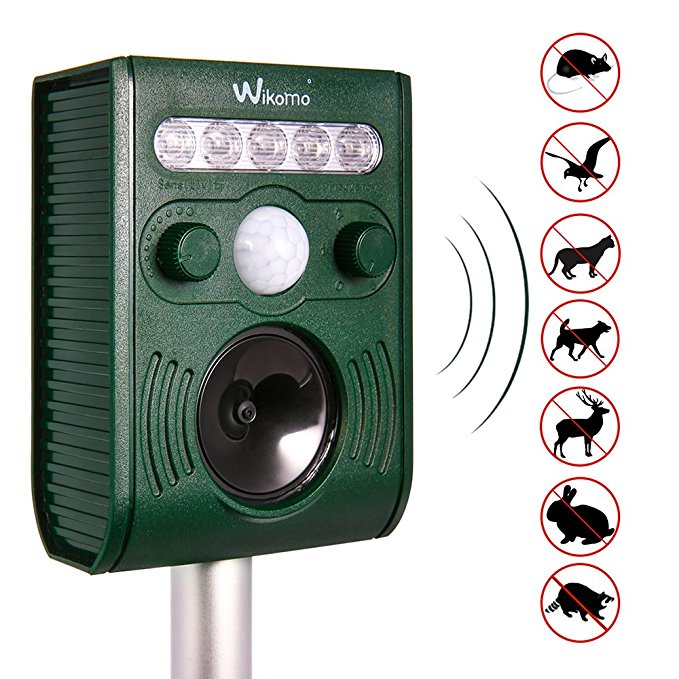 Wikomo Ultrasonic Solar Powered Pest Repeller,Waterproof Outdoor Animal Repeller with Ultrasonic sound,LED Flashing Light and Motion Sensor for Cats, Dogs, Squirrels, Moles, Rats etc