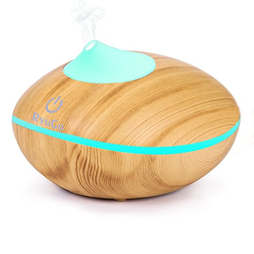 RyuGo Aroma Essential Oil Diffuser, 200ml Wood Grain Ultrasonic Cool Mist Humidifier with 7 Color LED Lights and Waterless Auto Shut-off for Home Office Study Yoga Spa (Original Wood)