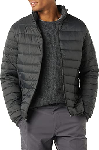 Amazon Essentials Men's Lightweight Water-Resistant Packable Puffer Jacket