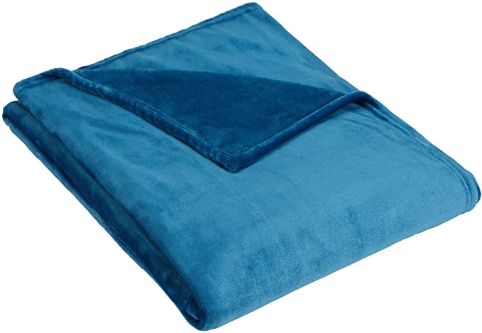 AmazonBasics - Cuddly blanket, made of velvety plush, 127 x 152cm - Blue-Green