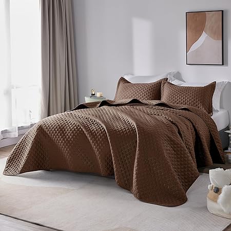 CozyLux Quilt Set Queen Full Size Brown 3 Pieces - Lightweight Soft Bedspread - Lantern Ogee Pattern Coverlet Bedding Set for All Season - 1 Quilt and 2 Pillow Shams - Brown, 90"x96"