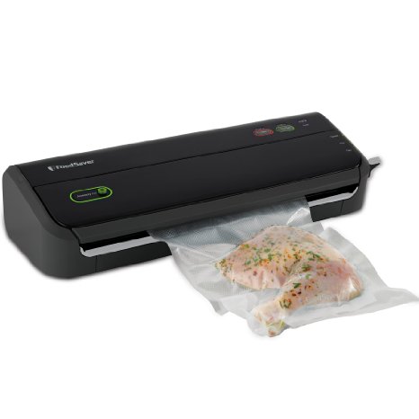 FoodSaver FM2000-000 Vacuum Sealing System with Starter Bag/Roll Set