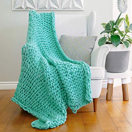AVAFORT Hand-Made Luxury Knit Chunky Throw Blanket Premium Boho Home Decor Soft Warm Cozy Chenille Blanket for Bedroom Bed Chair Couch (Green, 47''x59'')