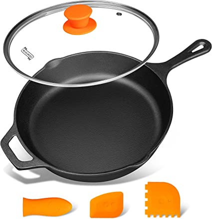 MICHELANGELO Cast Iron Skillet 26cm, Cast Iron Pan with Lid, Preseasoned Oven Safe Skillet with Lid, Cast Iron Frying Pan with Silicone Handle & Scrapers