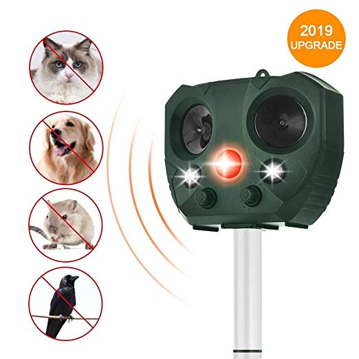 Wikomo Animal Repeller Solar Powered Ultrasonic Motion Sensor and Flashing Light Animal Repeller for Dogs, Cats, Squirrels, Deers, Rats