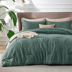 Bedsure California King Comforter Set - Emerald Green Comforter Cal King Size, Soft Bedding for All Seasons, Cationic Dyed Bedding Set, 3 Pieces, 1 Comforter (104"x96") and 2 Pillow Shams (20"x36" 2")